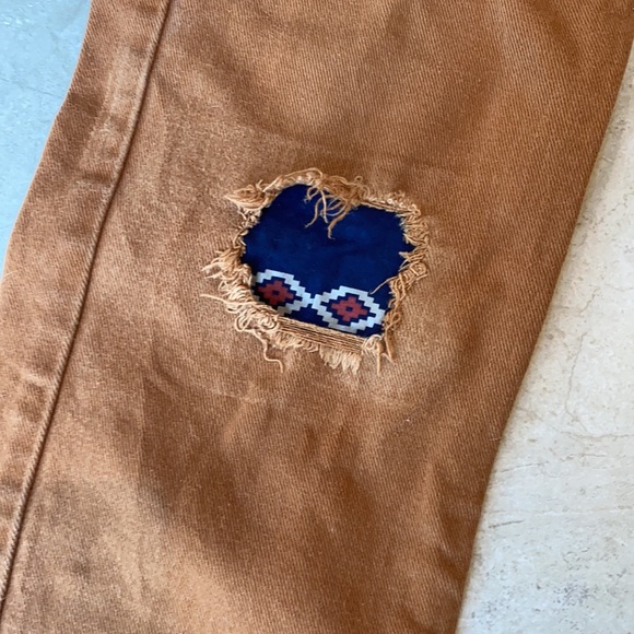 Custom Levi’s with Austin City Limits details - Picture 3 of 7